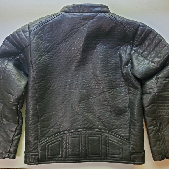 Buckle Black - Picture 2 of 13